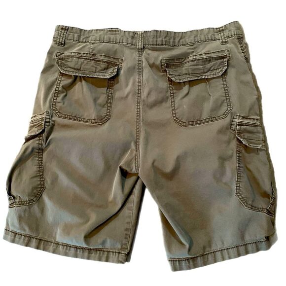 UNIONBAY Cargo Shorts Men’s 40 Green. - Picture 2 of 13